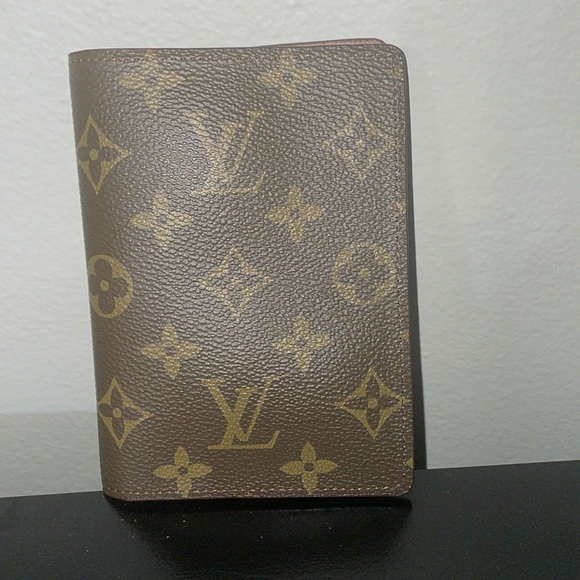 Accessories - New Passport holder